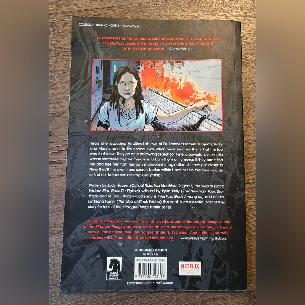 Stranger Things Comic Book - Picture 2 of 3